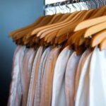 Perhatikan Detail-Detail Kecil ini Sebelum Membeli Pakaian